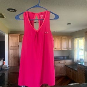 Women’s pinnk Reebok tank top